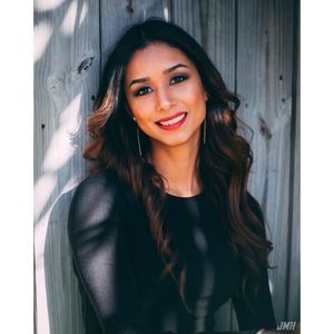 Meet your Posher, Cynthia'